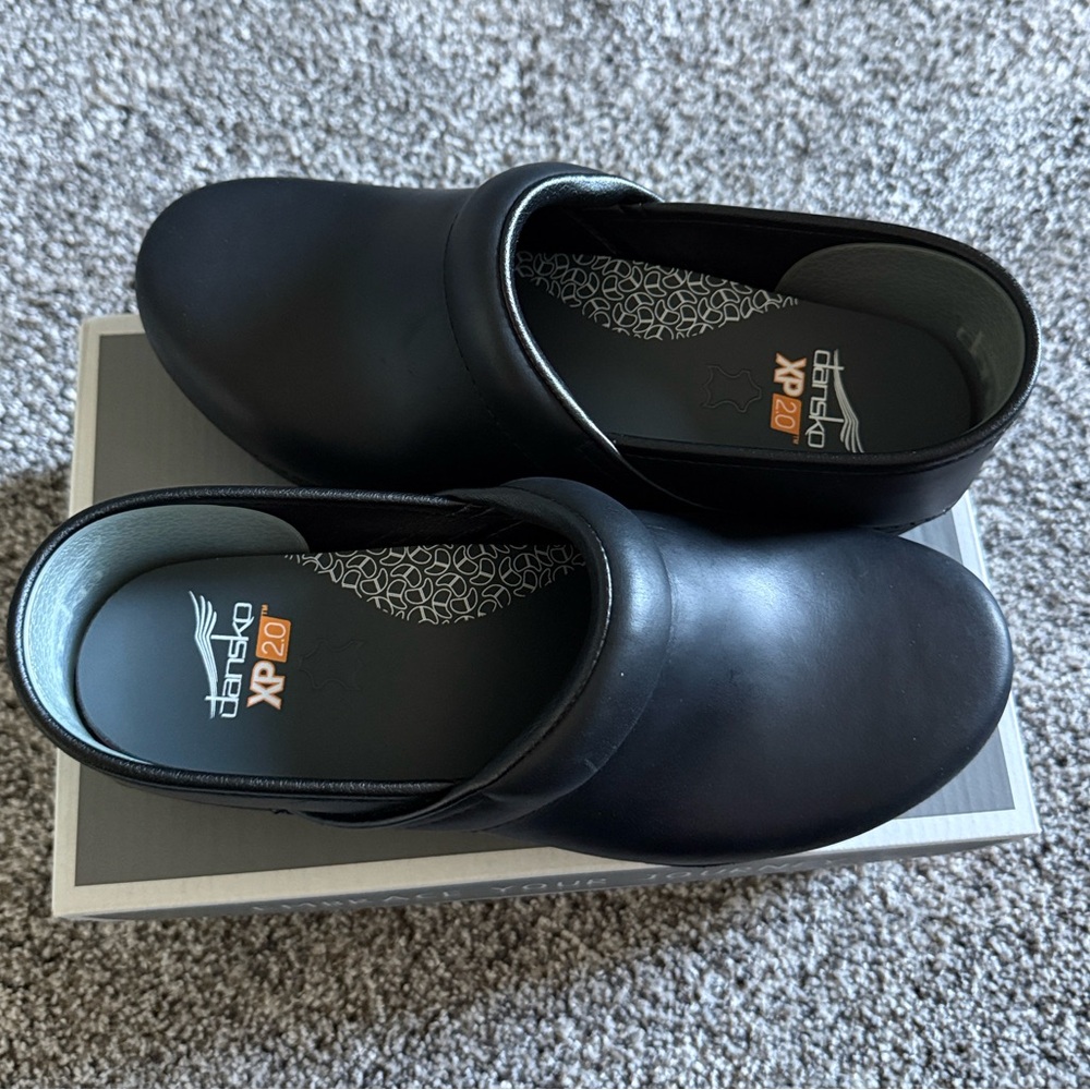 Dansko XP 2.0 clogs waterproof - Picture 2 of 8